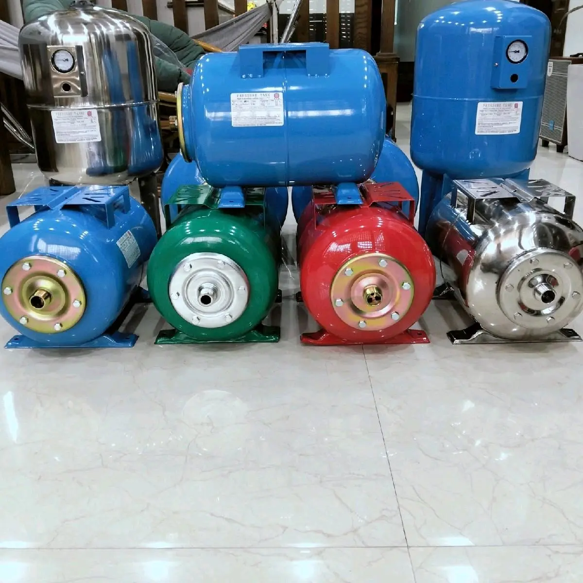 Bình tích áp, bình tăng áp, bình áp suất 24L, 50L dạng đứng-dạng nằm vỏ thép-vỏ inox chịu áp 8- 10bar có đồng hồ đo áp suất