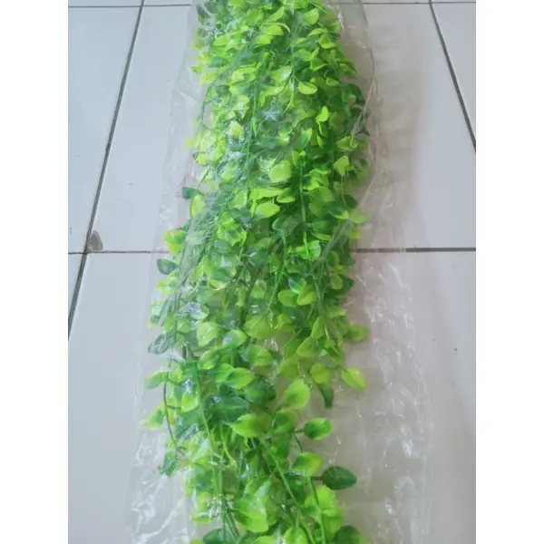Daun Gantung Artificial Juntai Kemuning Hijau Plus Pot Gantung atau Dinding Dekorasi Taman Rumah 3