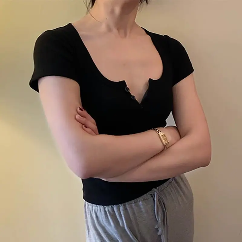 Korean version solid color threaded short sleeved T-shirt，summer casual and fashionable simple T-shirt，collarbone exposed design waist cinching short top