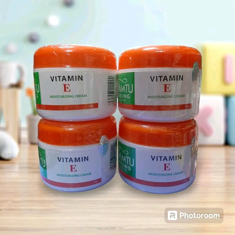Kem Massage Mặt Vitamin E Giúp Dưỡng Ẩm, Dưỡng Trắng - Cẩm Tú Darling 175g 0