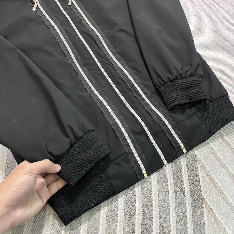 Áo khoác 3 khóa đen chất gió 2 lớp bo gân dành cho nam nữ from unisex 2