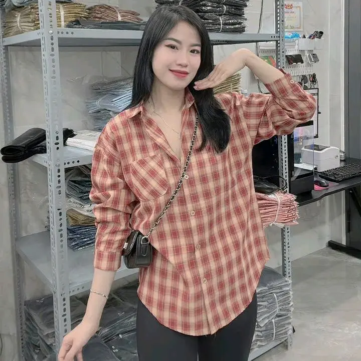 Áo Sơ Mi Nữ Tay Dài Sọc Caro Form Rộng Giấu Quần 1