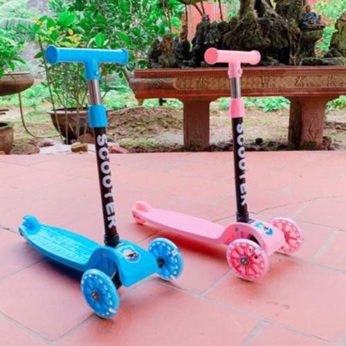 Xe Trượt Scooter 3 Bánh - Xe Đẩy Cho Bé Tập Đi Bánh Xe Phát Sáng Cho Bé Yêu