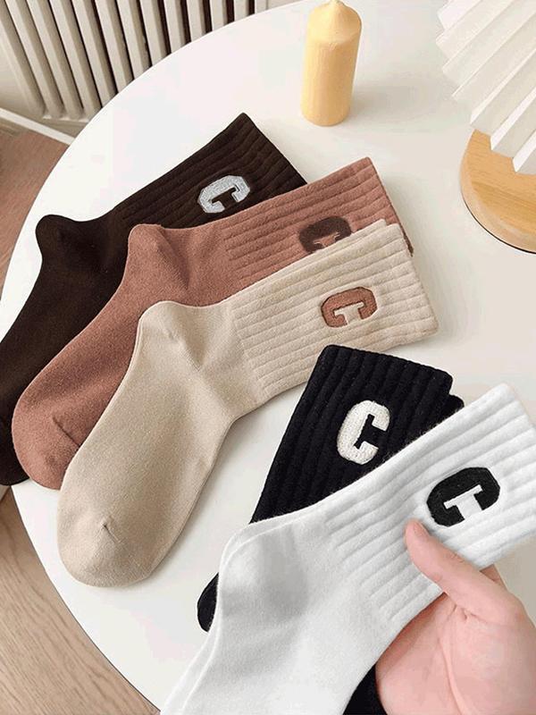 Women's 5 Pairs Letter Patched Crew Socks, Casual Soft Comfy Breathable Soft Cozy Socks for Daily Outdoor Wear, Women Socks for All Seasons 2