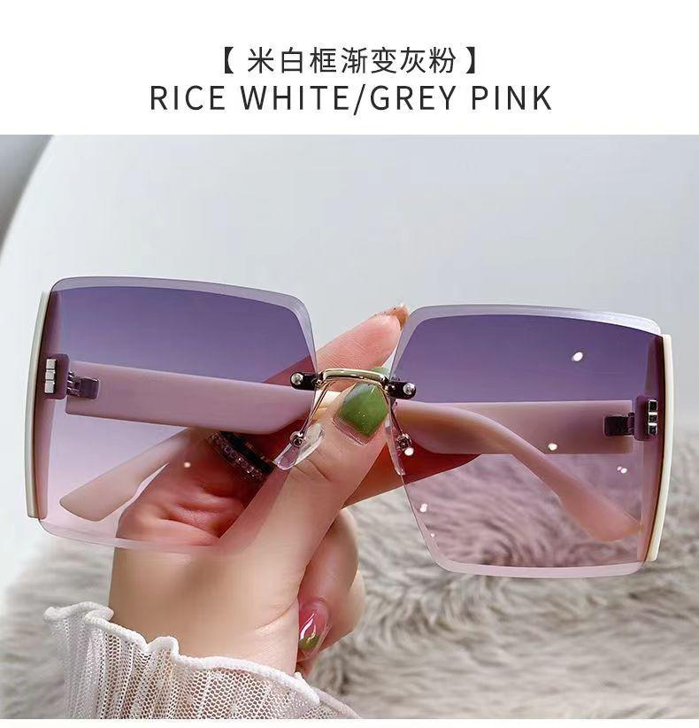 Product Introduction of Kính Râm Gọng Vuông, Cao Cấp, Thiết Kế Cạnh Cắt Không GọngPhong cách Người Nổi Tiếng trên InternetThời Trang, Cá Nhân Và MớiKính râm, thiết kế ngầu, dành cho phụ nữThon gọn, dành cho khuôn mặt lớn.Kính thời trang Kính Mắt Women 15