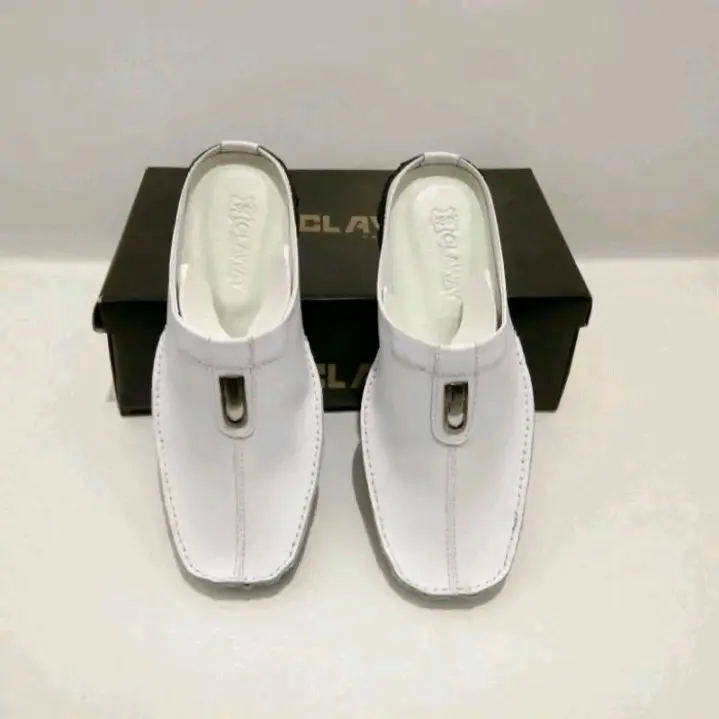 Sendal Slop Pria/ Sepatu Sandal Bustong Cowok Pria Putih 2