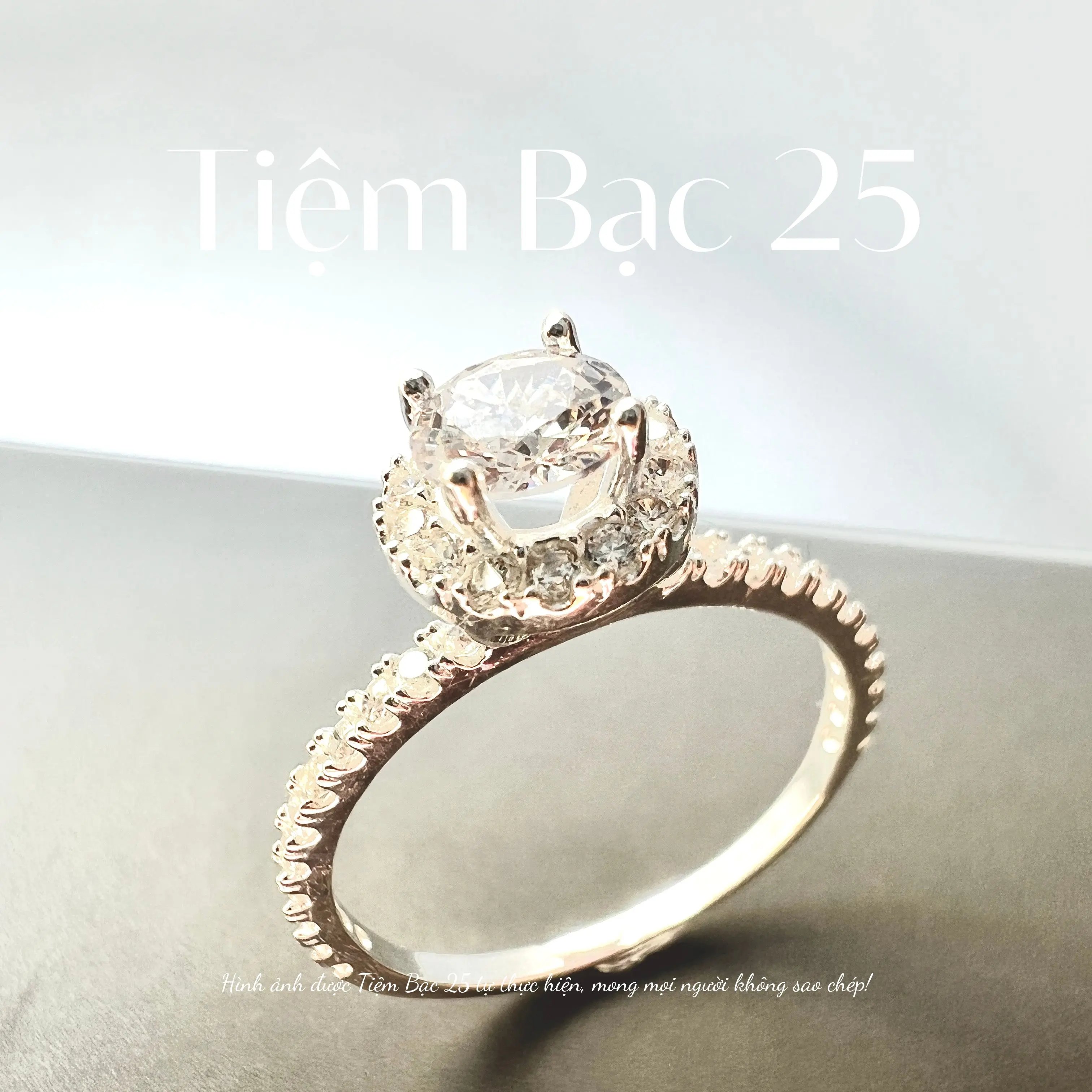 Nhẫn LISA 2 tầng đá sang trọng