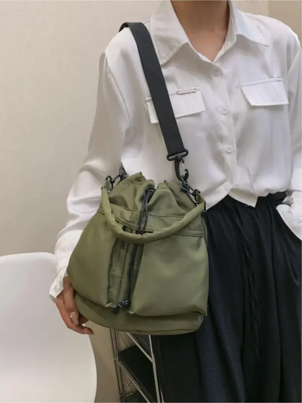 Women's Solid Color Nylon Bucket Bag, Fashionable Lightweight Crossbody Bag with Adjustable Strap, Casual Versatile Sports Bag for Daily Used 4
