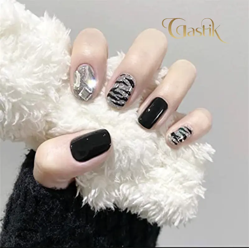 M-335 Hitam Motif Blink Kuku Palsu / Fake Nail Free Lem Gel/Jelly dan Sticker Lucu 0