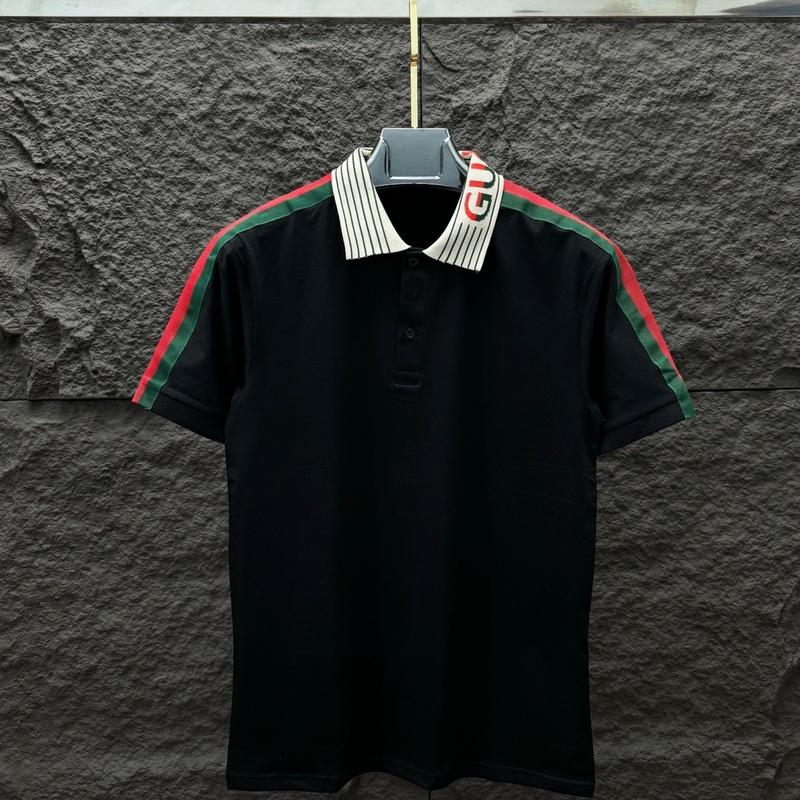 Áo thun nam cổ trụ phối viền vai cổ áo dệt chữ