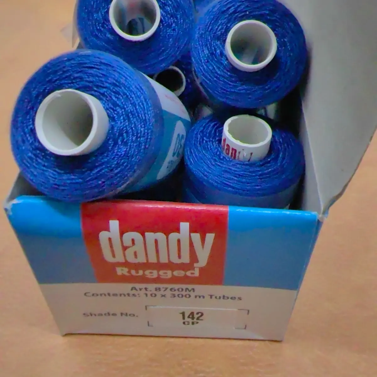Dandy rugged Astra sinulid thread 300 meters per piece for upholstery black white