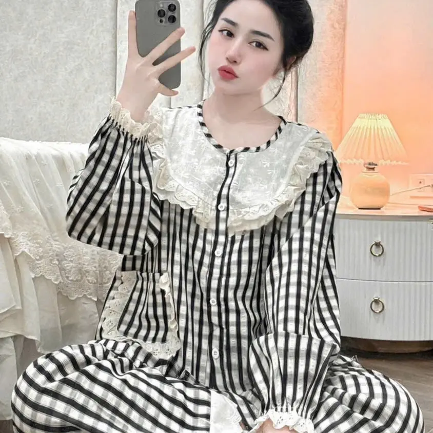 Bộ ngủ kẻ đen cổ mix ren xinh xắn Áo dài quần dài Bộ ngủ Hương Thảo