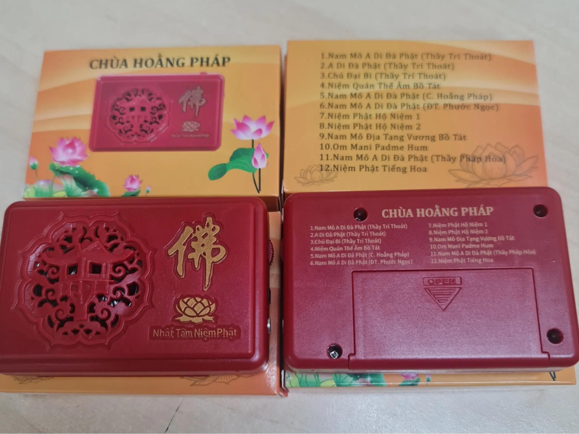 Máy Nghe Pháp 12 Bài được thiết kế nhỏ gọn