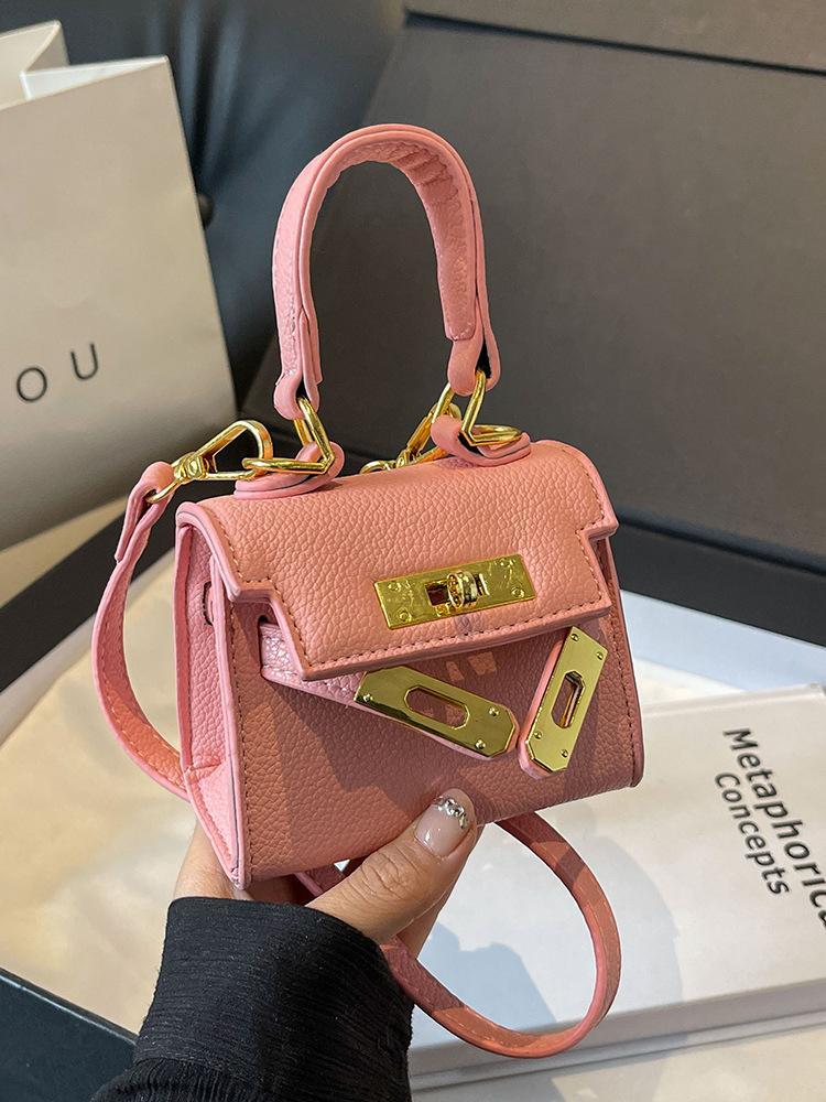 Product Introduction of Túi Xách Nữ Khóa Pu Hàn Quốc Đa Năng Cầm Tay Đeo Vai Bag  Nhung Da 7