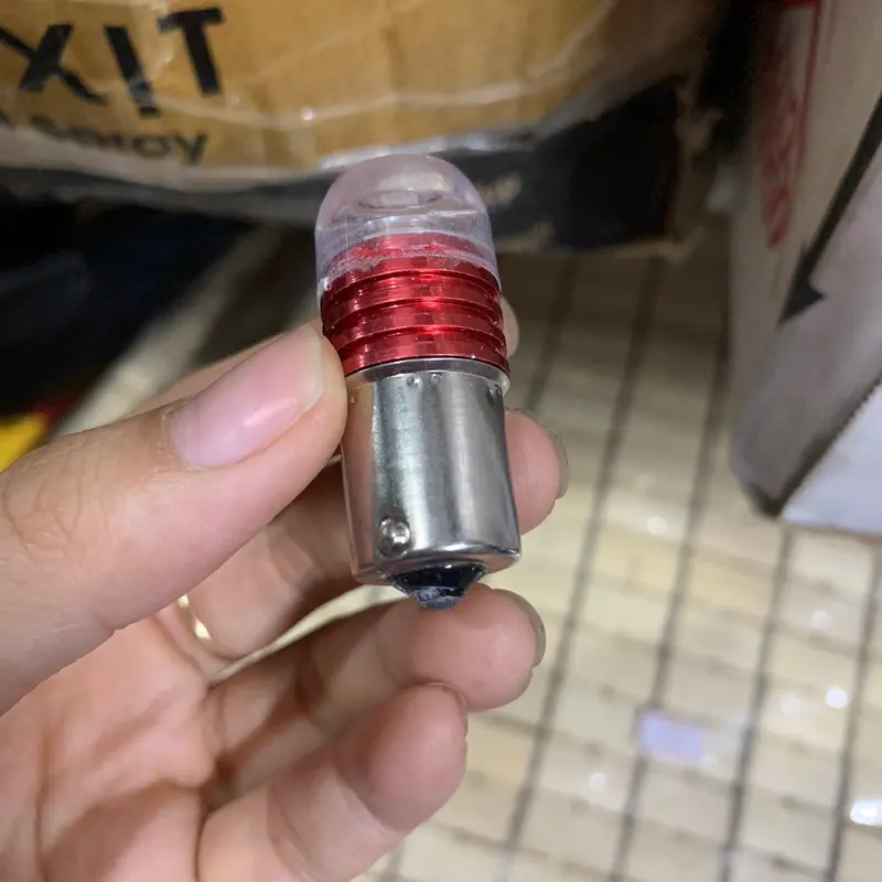 Bóng đèn 1 râu chớp đien 24v 2