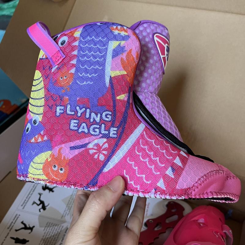 (TẶNG BẢO VỆ, MŨ) Giày Patin Trẻ Em Flying Eagle L8 3 Màu Đen/ Hồng/ Xanh - Phát sáng 8 bánh. 7