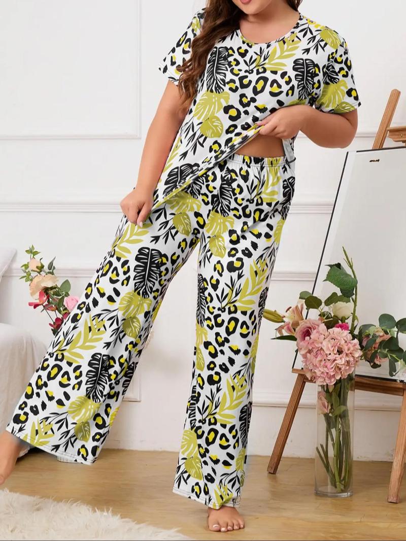 Product Introduction of 2 Pieces Plus Size All Over Print Pyjama Set, T-shirt & Trousers Two-piece Pj Set, Plus Size Clothing for Daily Home Wear, Casual Pyjamas for Women, Women's Sleepwear, Lounge Set for Women, Summer Clothes Women, Pajamas Sets Women 18