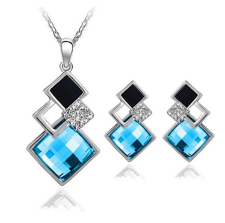 Product Introduction of Fashion Temperament Jewelry Set for Women, Classic European and American Geometric Square Crystal Acrylic 14