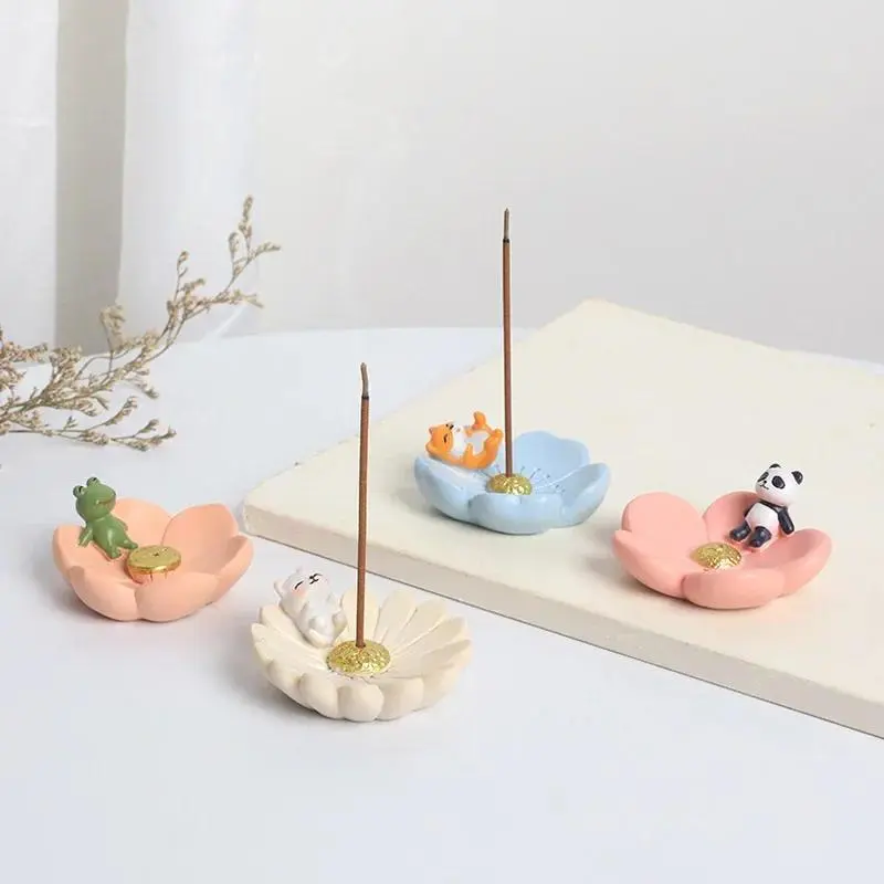 1Pc Resin Cherry Blossom Sakura Animal Incense Stick Burner Ash Catcher Incense Holder Aromatherapy Plate for Home Decoration