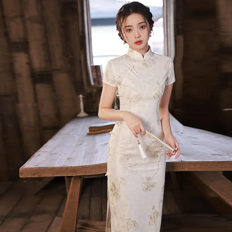 Váy Sườn Xám Ren, Thanh Lịch Và Trẻ Trung, Váy Cải Tiến Dài Cho Bé Gái, Phong Cách Trung Quốc, Thêu, Thích Hợp Cho Mùa Hè, Nữ, Hàng Mới Về Năm 2024 Women Dress Khuy Trắng