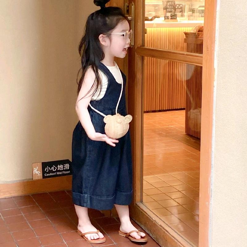 (Ys) set áo cotton trắng kèm yếm jean suông set quầnáo quần cho2k11 yếm chobégái bộđồ hoa áo mặcyếm áo croptop aoyếm chobégái áoyếm chobé