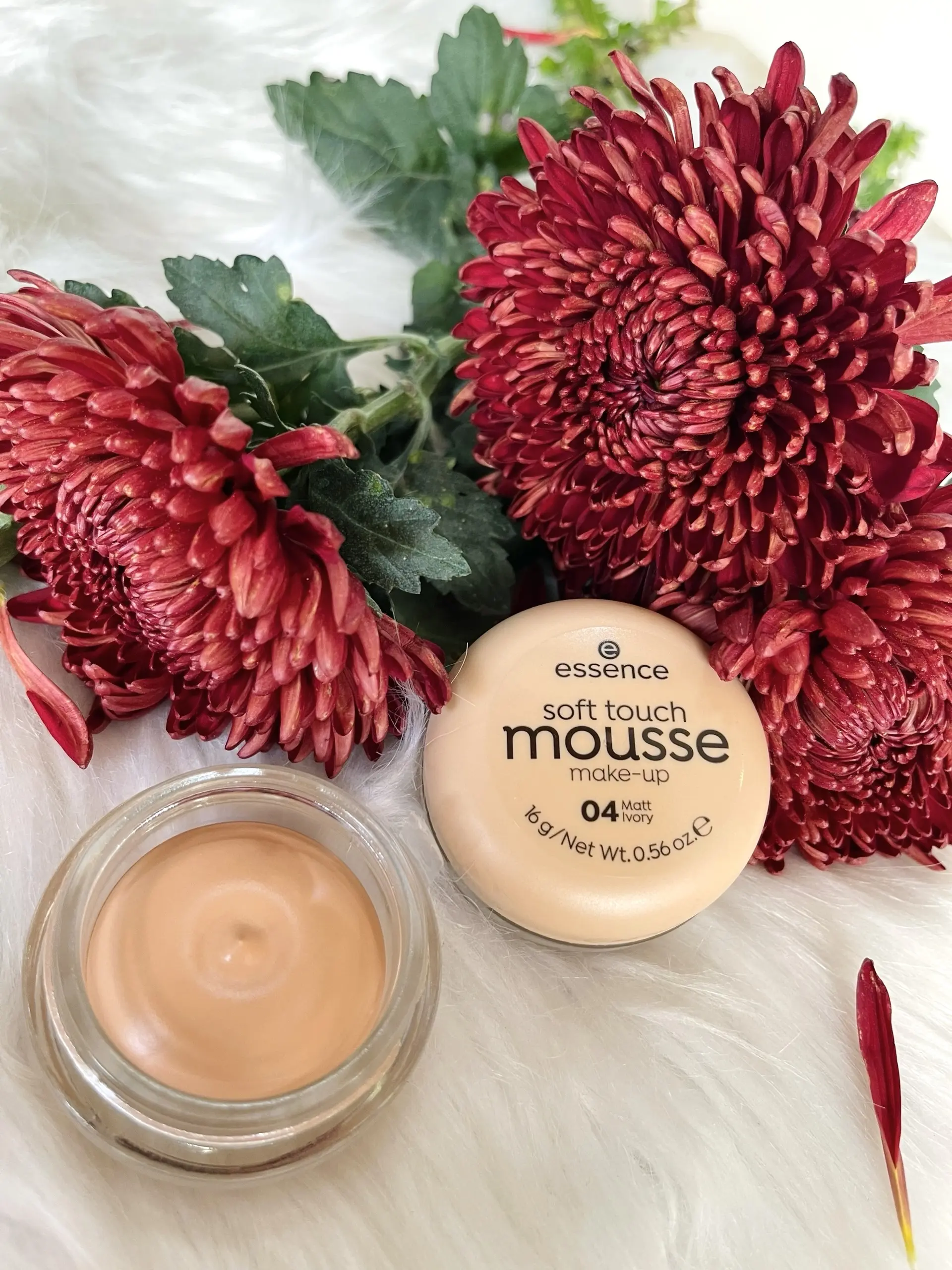 Phấn tươi Essence Mouse số 4, che phủ làn da mịn màng ko tì vết