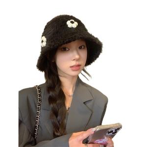 2025 สินค้าพร้อมส่ง รุ่นเกาหลี ฤดูใบไม้ร่วงฤดูหนาว หมวกบักเก็ตดอกไม้เล็กฟูฟ่องสำหรับผู้หญิง หมวกชาวประมงนุ่มอเนกประสงค์ หมวกอินเทอร์เน็ตเซเลบริตี้ หมวกอ่างน้ำอุ่นทันสมัย หรูหราเบาขั้นสูง แฟชั่น Wowen