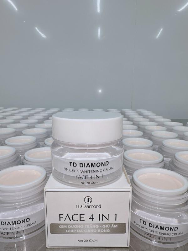 KEM FACE SIÊU DƯỠNG TRẮNG 4 IN 1 TD DIAMOND (TẶNG 2 MẶT NẠ) Chăm Sóc, Làm Đẹp, Dưỡng Ẩm, Trắng Da