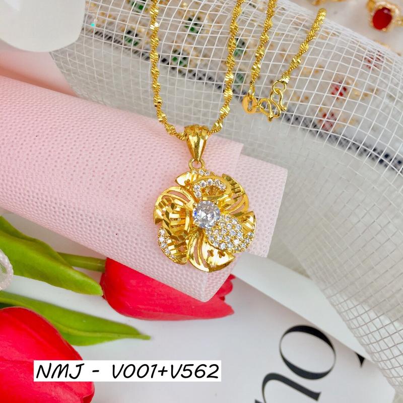 Dây chuyền V562 hoa mai đính đá
