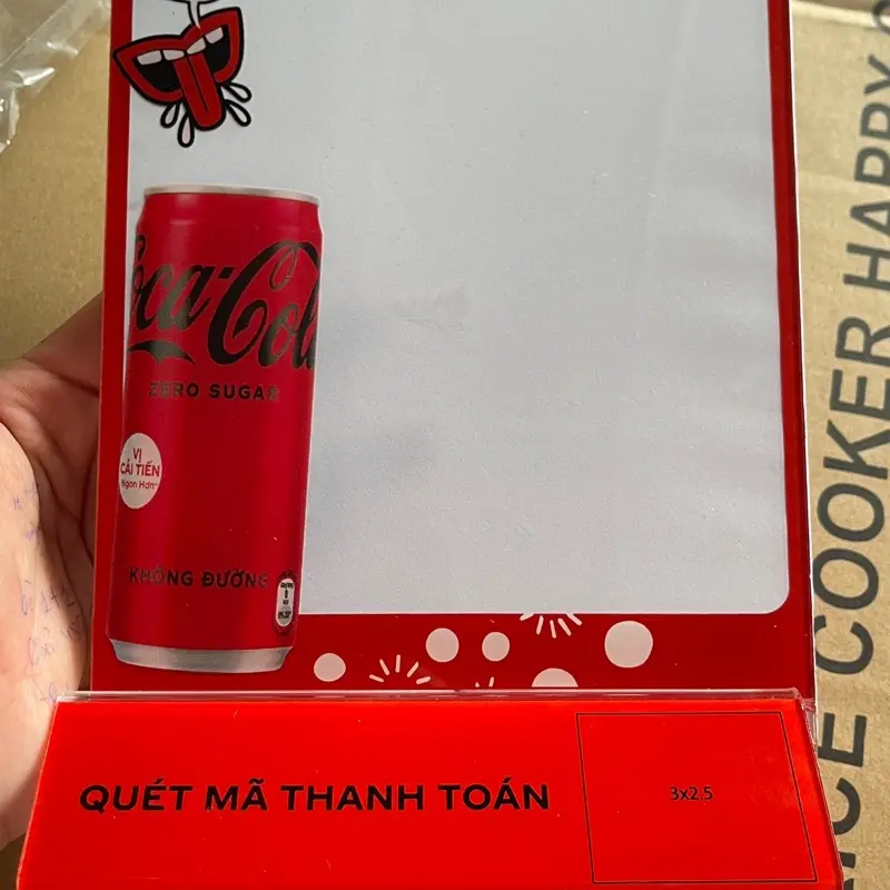 Bảng quét QR coca để bàn chất liệu mica kích thước 23x14cm 3