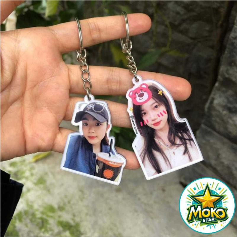 Móc khóa cắt viền theo ảnh móc khóa mika in hình theo yêu cầu Women Móc Khoá