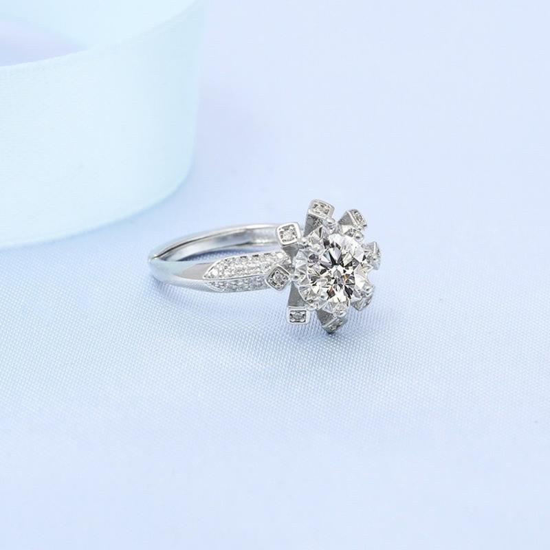 Product Introduction of (With Gra Certificate)S925 Silver White Diamond Flower Ring Fashion SUNFLOWER Moissanite Ring 18