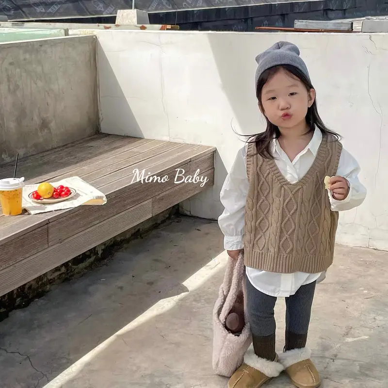 Áo gile len dệt kim cổ tim phong cách vintage mùa thu đông cho bé (10-22kg) QA68 Mimo Baby 1
