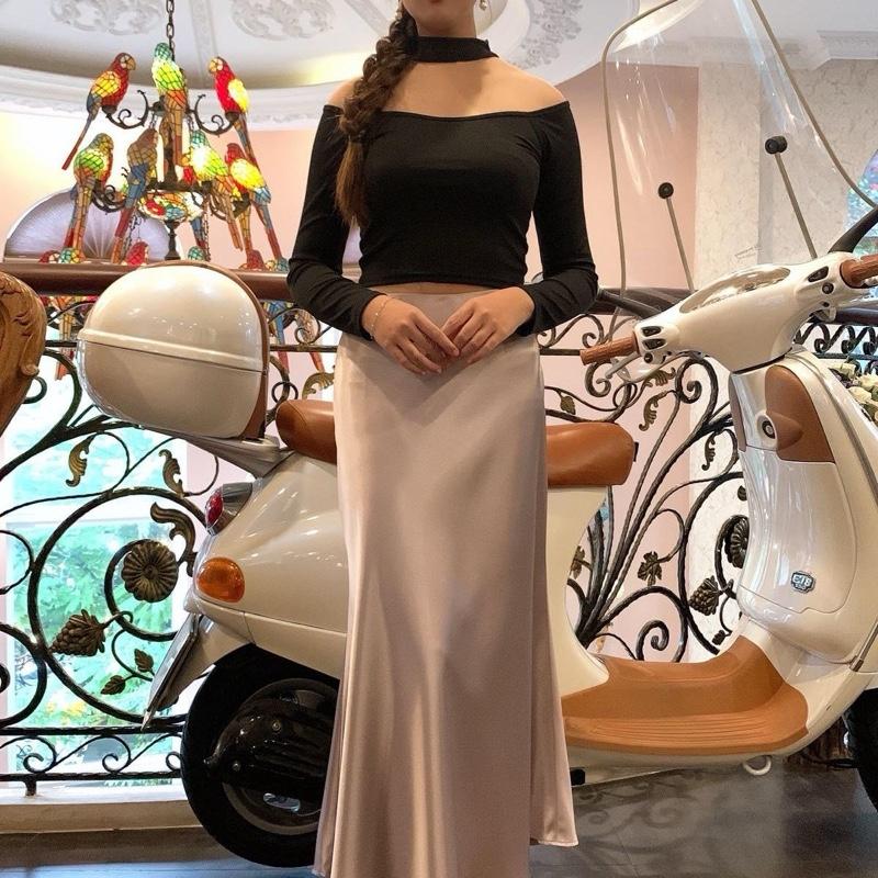 chân váy lụa dáng đuôi cá dài 85cm , chất vải lụa vân gỗ mềm mịn dày dặn ,mát. nữ có bigsize ( 1 lớp ) Women