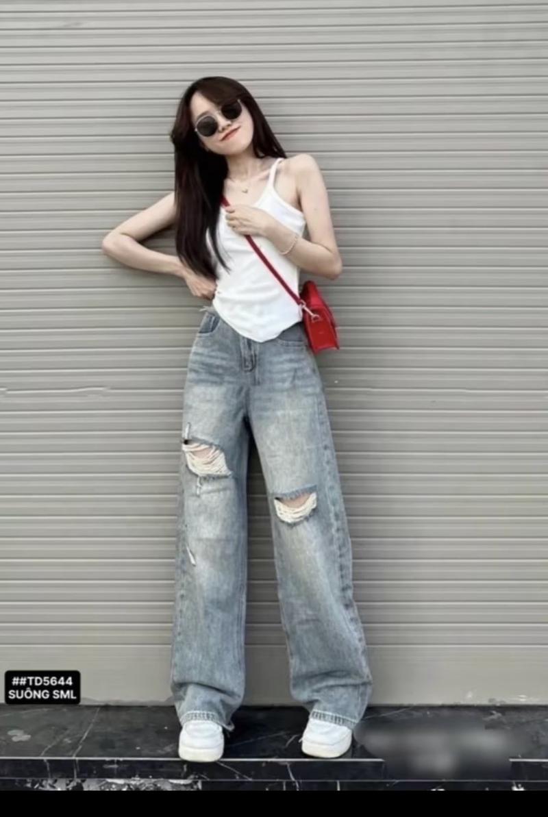 Product Introduction of Quần Jean Nữ Ống Rộng Lưng Cao Nâng Mông Rách Gối S-5644 - Chất liệu bò xanh bạc , không nhăn, che khuyết điểm và tôn lên vòng 3 - Ong, Women 18
