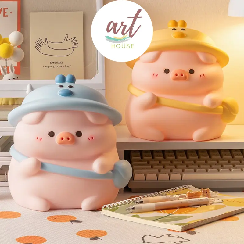 Ống Tiết Kiệm Heo Xinh Đội Nón Vịt Đeo Túi Dễ Thương _ Art House 0
