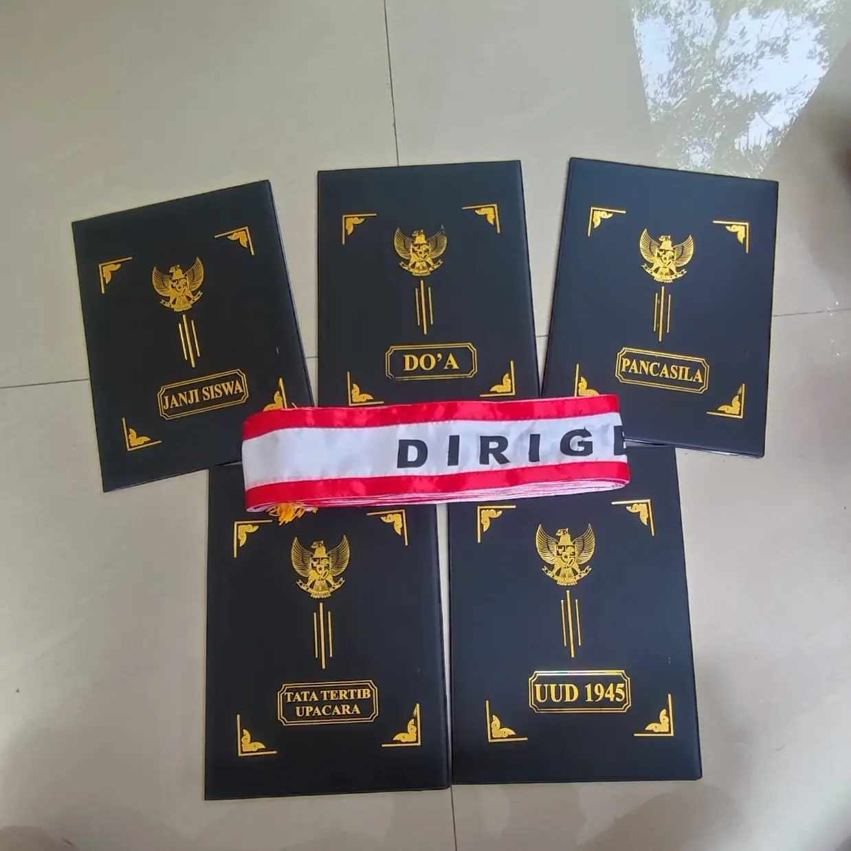 Map Emboss Upacara Bendera + Selempang Tiap-tiap Petugas Stationery