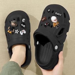 Giày đục lỗ, dành cho nam và nữ, Thích hợp cho mùa hè, Đế dày, Cảm giác bước lên phân, Hàng mới về năm 2025 dép cá voi sát thủ