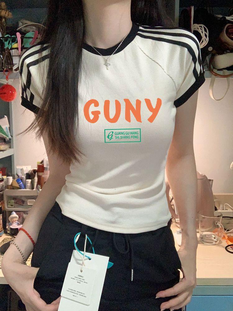 Product Introduction of American Style Short Sleeve T-Shirt for Women, Elegant and Flattering, Summer Regular Shoulder Short Trendy Retro Three-Stripe Top 4