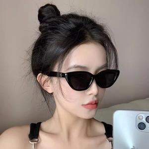 แว่นกันแดด แฟชั่นใหม่ สไตล์เรโทร สำหรับผู้ชายและผู้หญิง อเนกประสงค์ ระดับไฮเอนด์ สไตล์อิน เหมาะสำหรับฤดูร้อน ป้องกันแสงแดด ป้องกันรังสียูวี อินเทรนด์