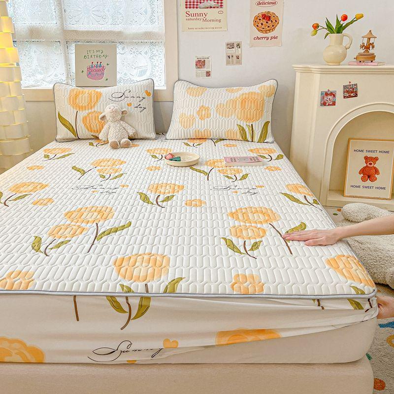 Product Introduction of 2025 Latex Cooling Mattress Cover Single Piece Summer Ice Silk Bedspread Set Three-Piece New Mattress Protector Cover Bed Sheet 3