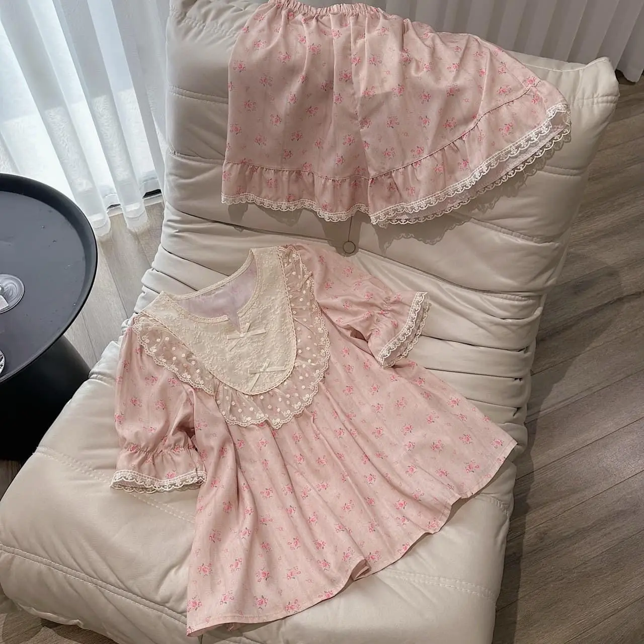 Bộ ngủ xinh hoa nhí quần ngố viền bèo thô mát màu hồng Bộ mặc nhà Hương Thảo