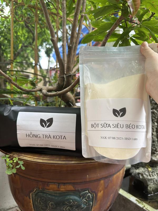 HỒCOMBO HỒNG TRÀ KOTA (Gồm 400g trà đen + 500g bột sữa siêu béo)