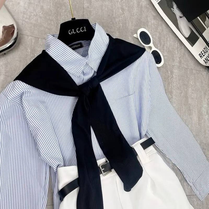 Sét áo somi nữ  kẻ sọc xanh phối choàng cổ quần short trắng 4