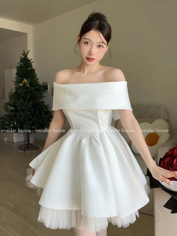   Lưu y: Chất vải kim tuyến sẽ rơi nhiều   Bling Bling Dress Wonderhouse Đầm trễ vai tùng xòe chất vải kim tuyến dự tiệc KÈM QUẦN BẢO HỘ 1 NƠ NHƯ ẢNH 