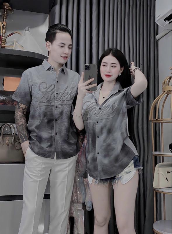 Product Introduction of Áo Sơ Mi Nam Nữ Ngắn Tay  In Chữ "LODES” - Vải Đũi [CAO CẤP] Dày Đẹp - X2 Màu Đen Xám Chuẩn Form [TA 2023] Jean Menswear Jean Kem Shirt Có Cổ 3