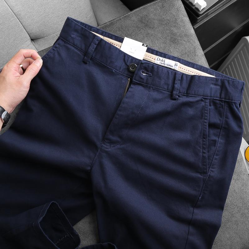 Quần Kaki Nam Chất Cotton Dày Dặn, Mềm Mịn, Co Giãn Nhẹ Thoải Mái Màu Xanh Than Menswear Jean Pants Kem 1