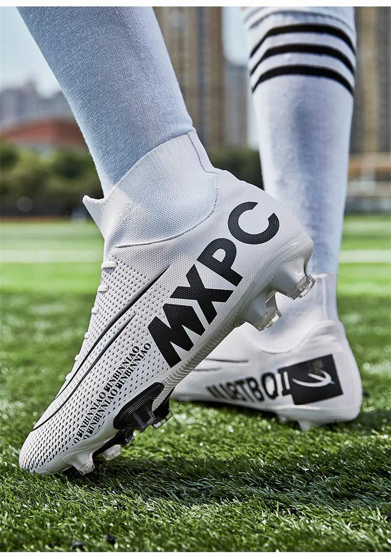 Product Introduction of 35-45 Futsal Shoes for Men Artificial Grass Soccer Shoes High Top Football Boots Kids Football Shoes Korean Style Cleats Shoes Specs Boys Outdoor Sports Shoes Big Size 35