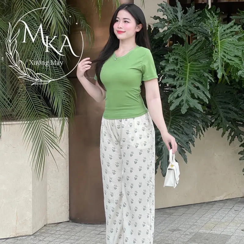 {MKA} Sét Bộ Bông Hoa Nhí Vãi Đủi Quần ống Suông Áo Thun Tăm Lạnh Dễ Thương Nữ Women Ong Top Voi 6