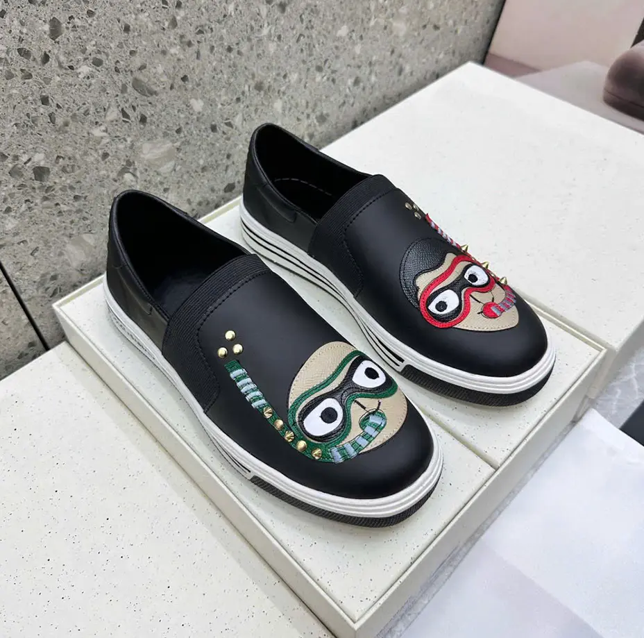 Giày Lười Đê G Họa Tiết Đính Đá Và Thêu Hình Sắc Nét - Giày Slipon